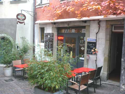 Non-Stop Burger Bar, Lutry